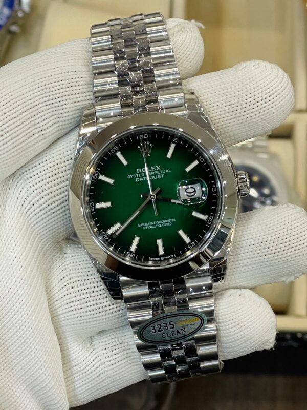 Rolex 124300 Oyster Perpetual 41 Green Dial