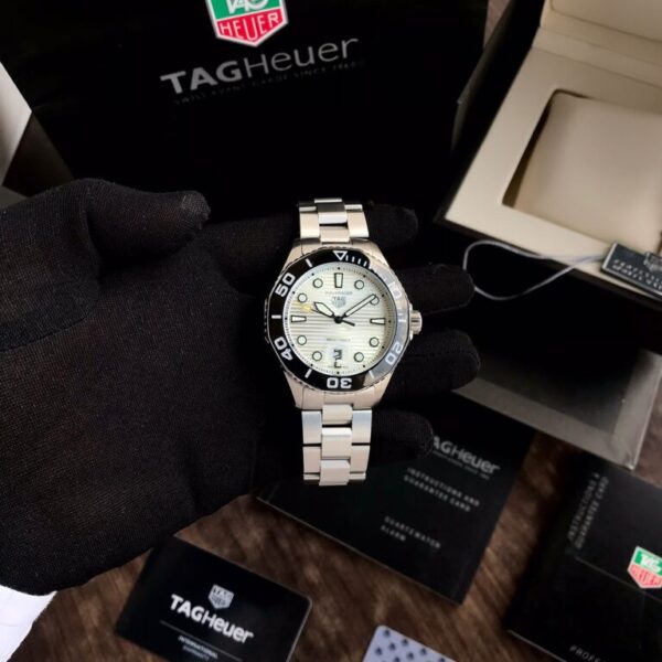c0186b18-a5bc-410f-8e63-69e833f1f81d-768x768 TAG Heuer Carerra AQUARACER White Dial Special Edition Re-Imagines Automatic Mens Watch